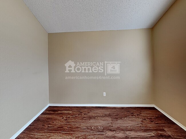 Building Photo - 7090 Chinquapin Drive