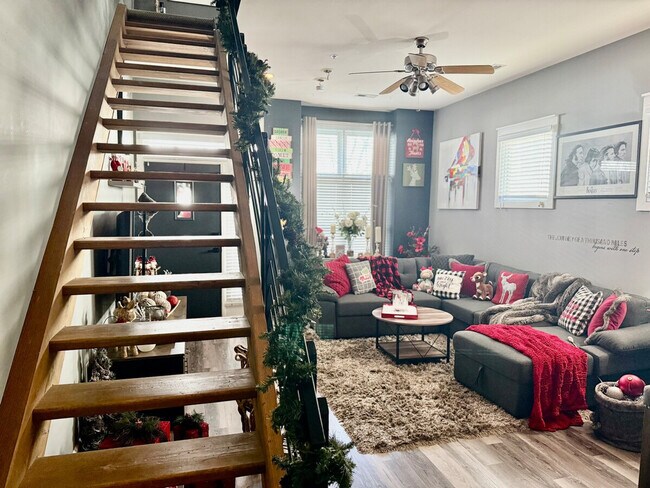 Foto del edificio - 634 E 9th St