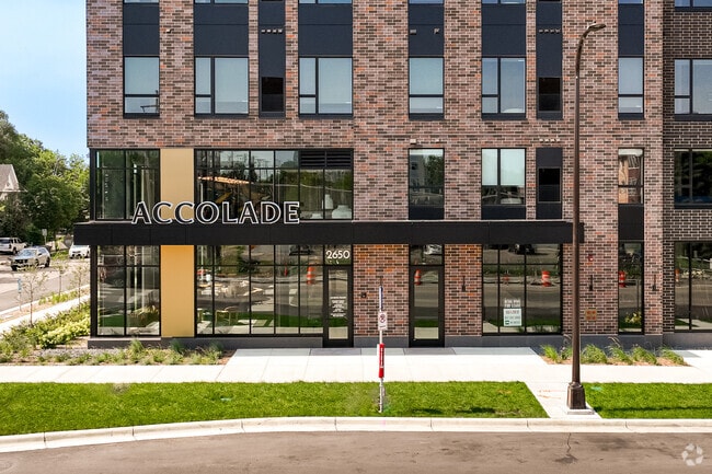 Entrada - Accolade Minneapolis