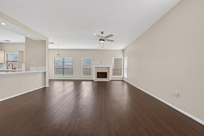 Foto del edificio - 9111 Winkbow Dr