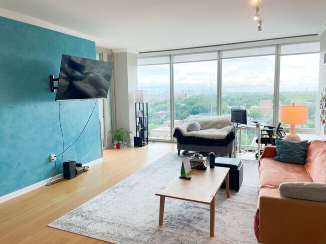 Foto del edificio - 1570 Elmwood Ave