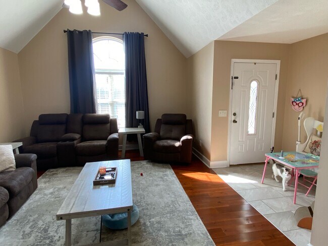 Foto del edificio - 122 Bluff View Dr