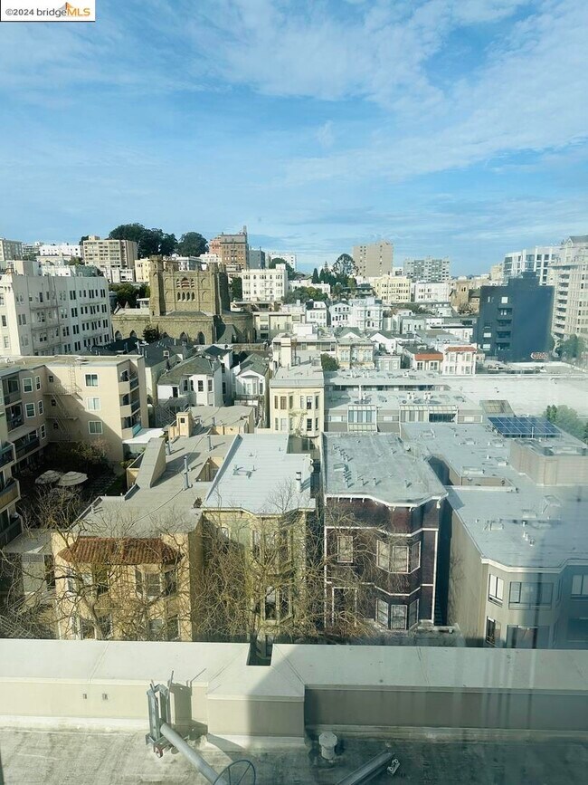 Building Photo - 1483 Sutter St