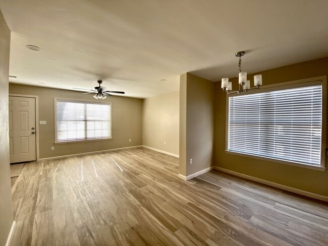 Foto del edificio - 701-703 Tracewood