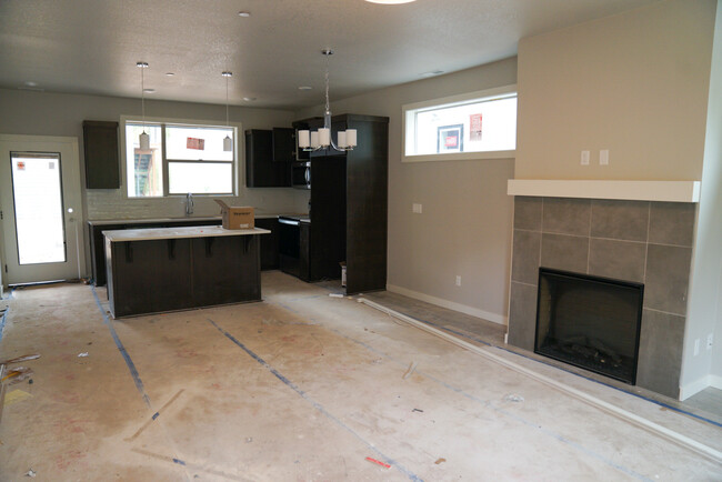Building Photo - 2067 Audubon Ave SE