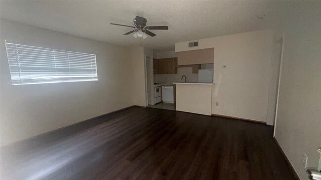 Building Photo - 1328 Bomar St