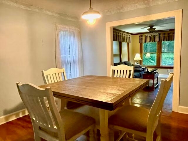 Foto del edificio - 2571 Ashurst Rd