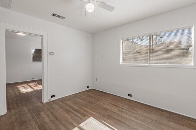 Building Photo - 1312 20th St