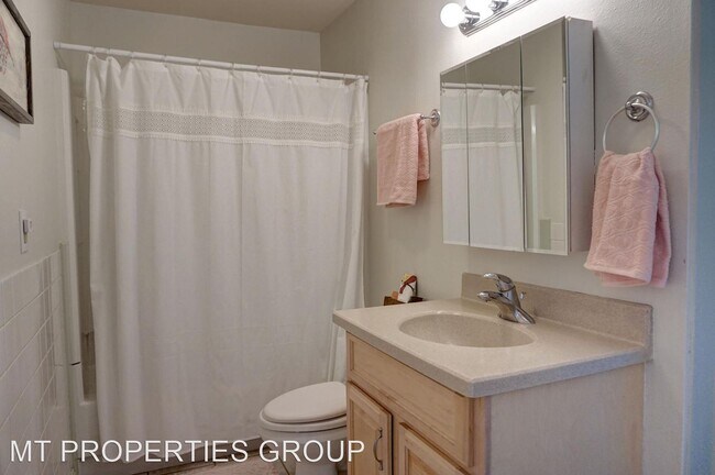 Building Photo - 4 br, 2 bath House - 1609 S. 8th St. W.