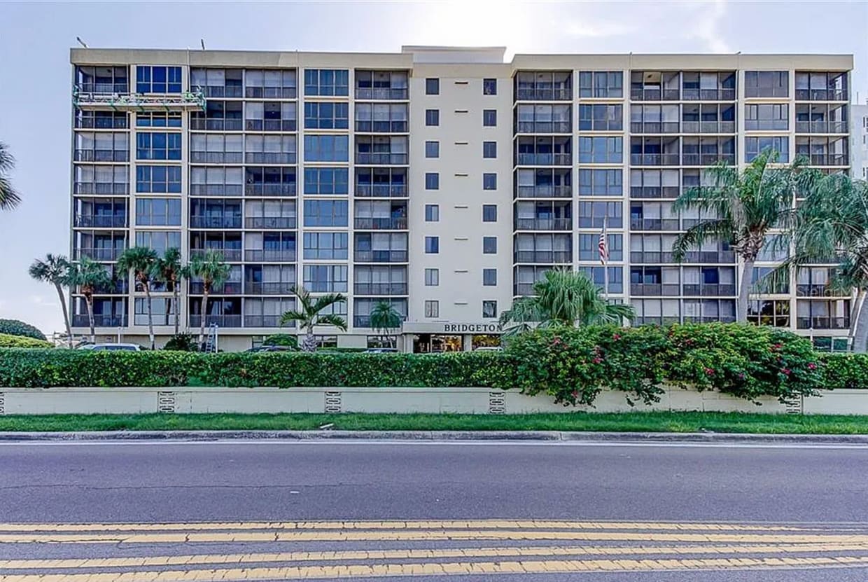 Primary Photo - LONG TERM - FULLY FURNISHED 2/2 Open water...