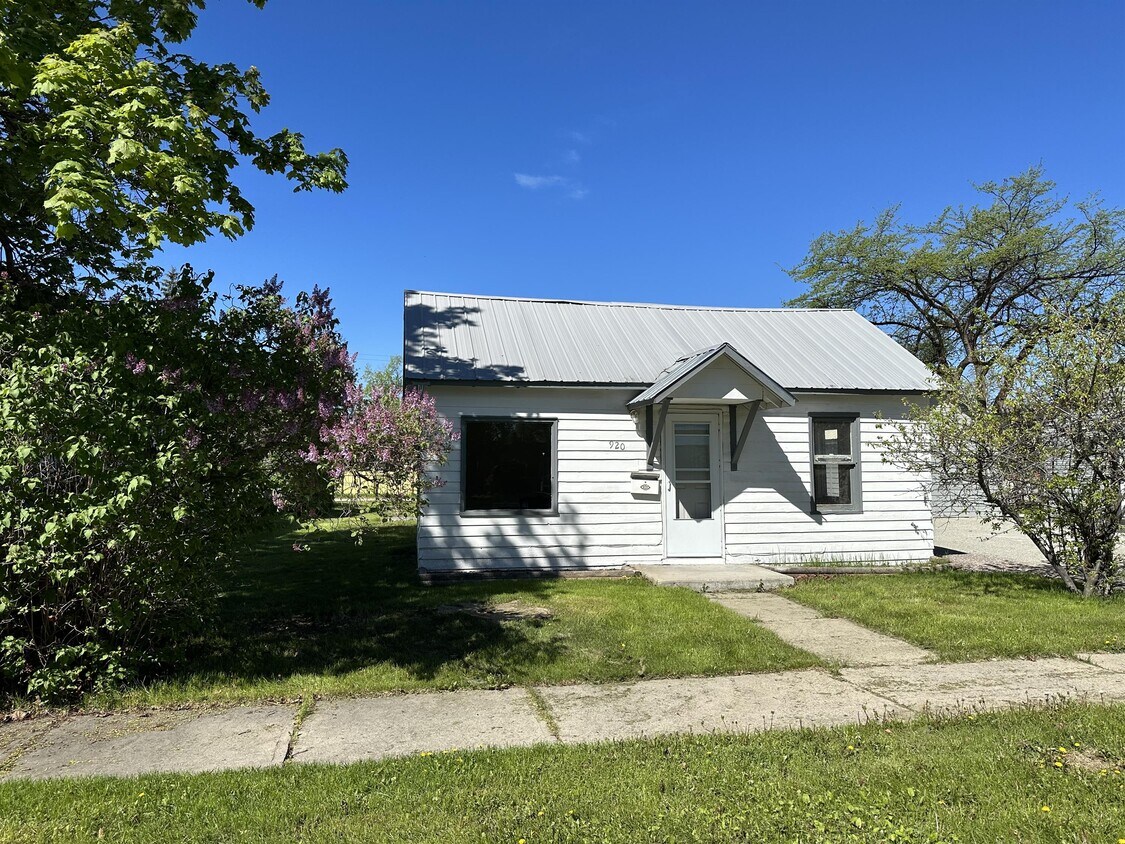 920 5th Ave W, Kalispell, MT 59901 House Rental in Kalispell, MT