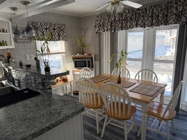 Foto del edificio - 100 Phelps St