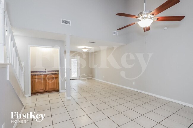 Foto del edificio - 3127 Village Woods Dr