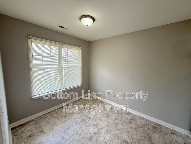Building Photo - 5503 Windy Valley Dr