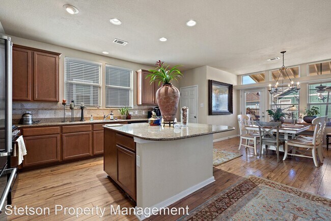 Building Photo - 3 br, 2.5 bath House - 2341 Herzog