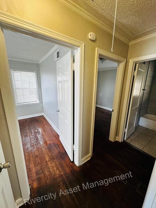Foto del edificio - Renovated Charmer with Large Kitchen, Cove...