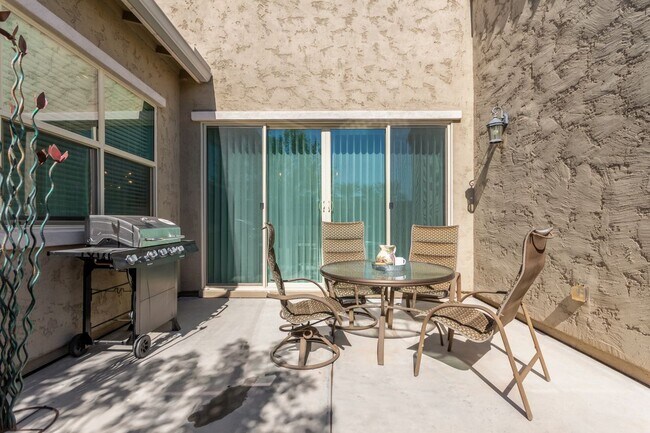 Foto del edificio - 1914 N 140th Ave