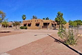 Building Photo - 7431 Rose Ln Cir