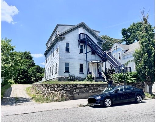 Primary Photo - 34 Irving St