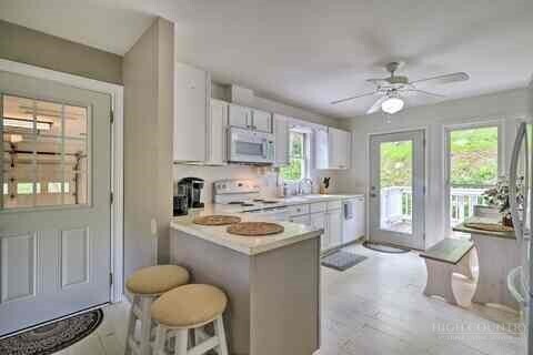 Foto del edificio - 1430 Cranberry Springs Rd