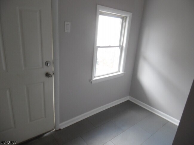 Building Photo - 28 Watchung Ave