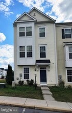 Building Photo - 11 Britania Ct