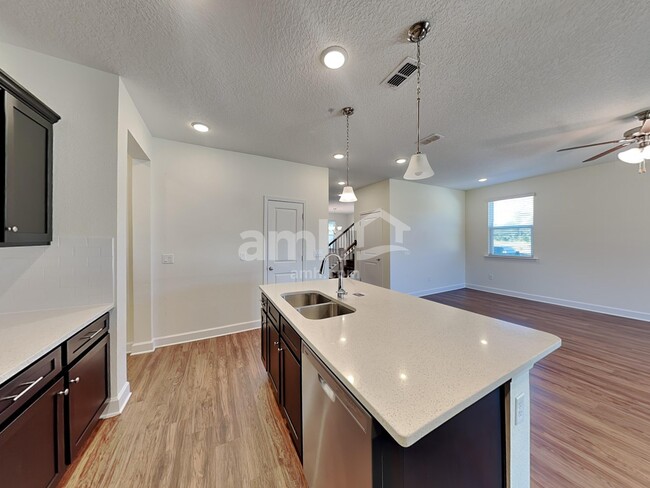 Foto del edificio - 3014 Rolling Acrs Rd