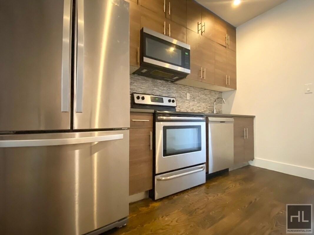 BEDSTUY DUPLEX + GARDEN Apartment for Rent in Brooklyn, NY
