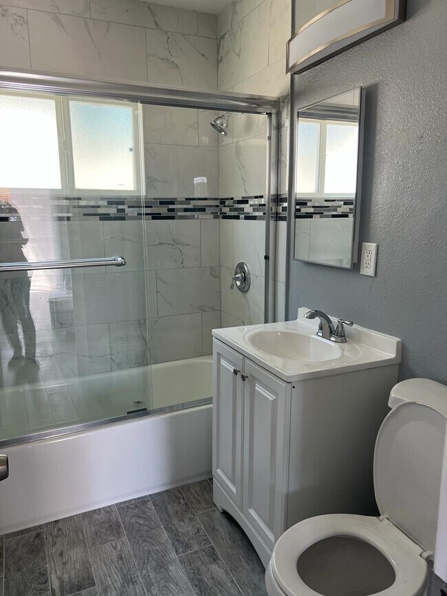 Building Photo - 120 W 73RD ST