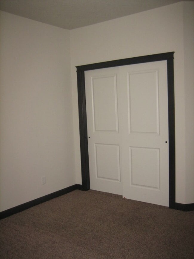 Foto del edificio - CDA Home w/ 22X45 RV Garage/Shop!