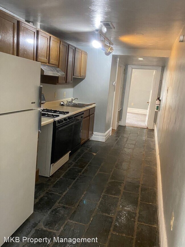 Building Photo - 111 Highland Ave SW