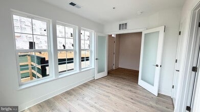 Building Photo - 2106 Henson Norris St