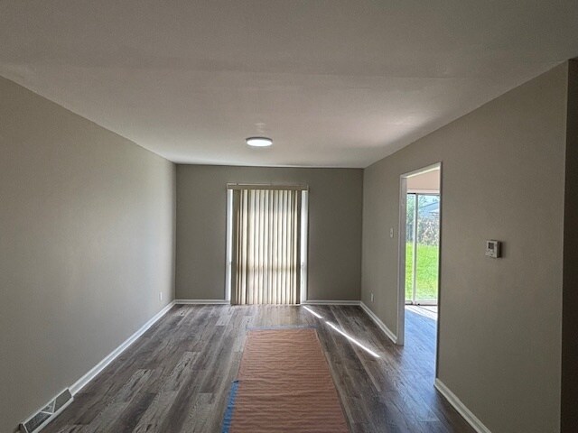 Building Photo - 15234 Millard Ave