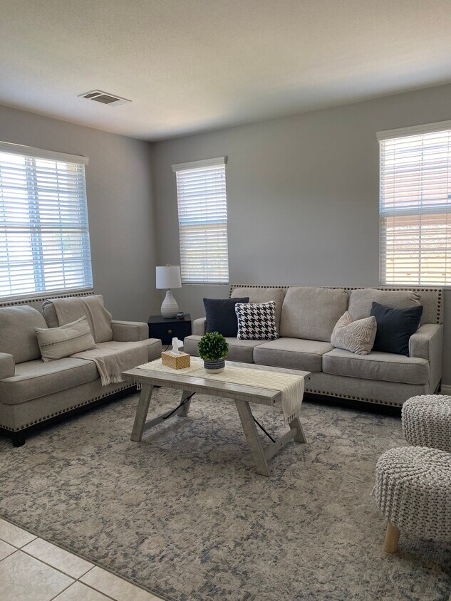 Foto principal - 1258 Wellington Dr
