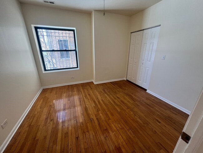 Building Photo - 7748 S Yates Blvd