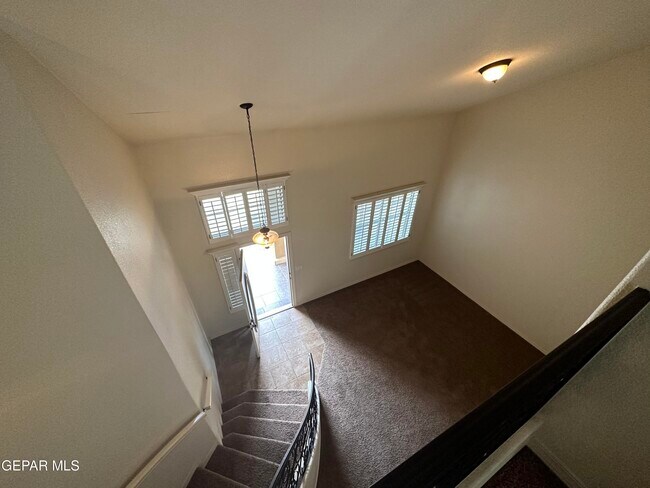 Foto del edificio - 12140 Rathmore Dr