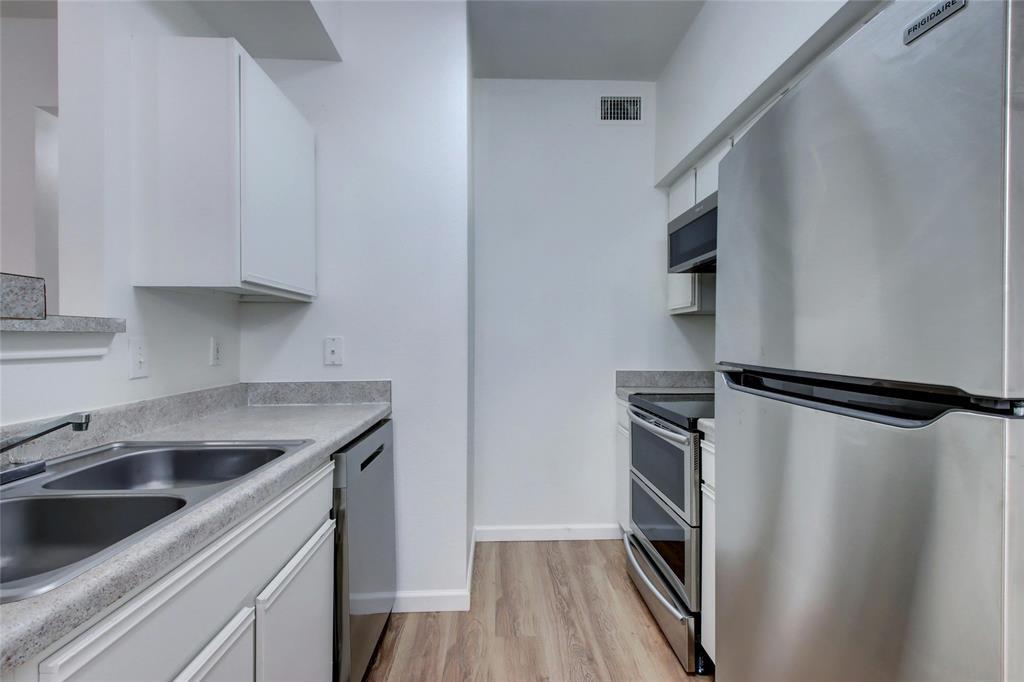 Foto principal - 2320 Gracy Farms Ln