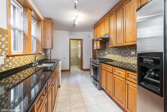 Foto principal - 5649 N Kimball Ave