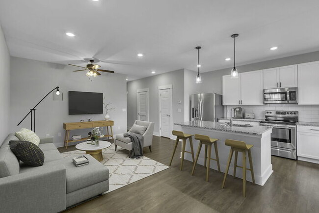 Building Photo - Modern 3 Bedroom Townhome on the Swamp Rab...