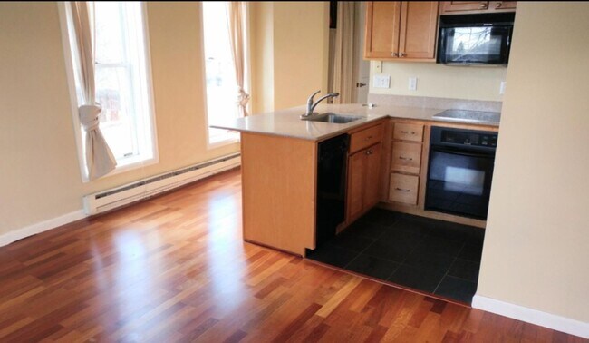 Foto del edificio - Modern North Boulder 1BR, 1BA Condo in Unique Historic Building with Loads of Charm!