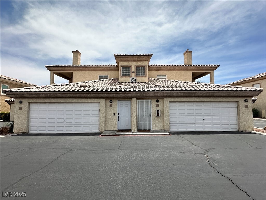 Primary Photo - 3604 Monarcas St