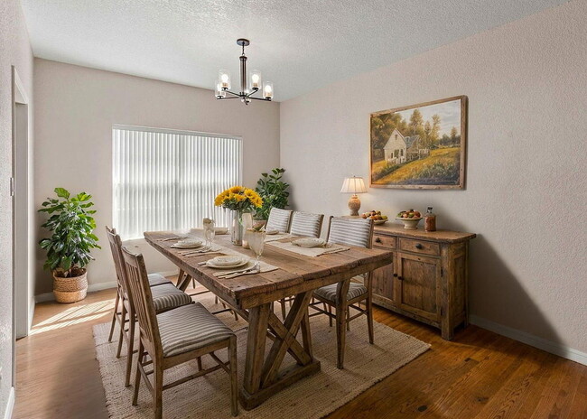 Foto del edificio - "Charming 3-Bed with 2 Full Baths in New B...