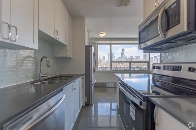 1 chambre, 1 salle de bain - 652 pi² - Cuisine - 66 Spadina Road