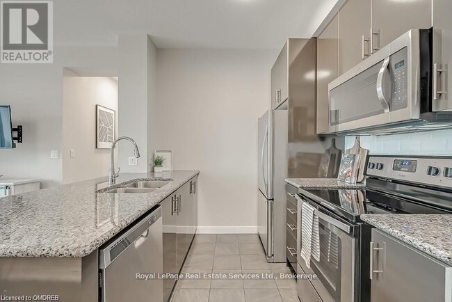 Building Photo - 2490 Old Bronte Rd