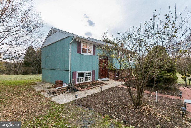 Building Photo - 3256 Sykesville Rd