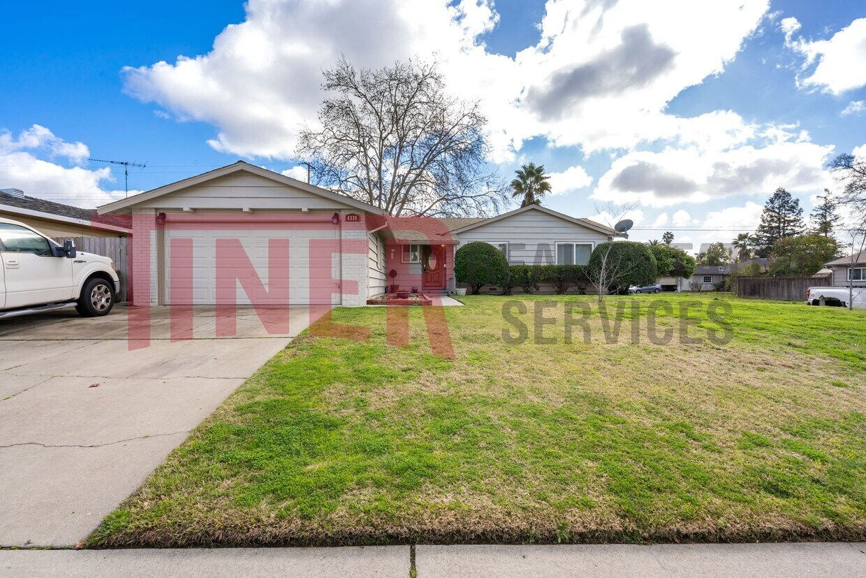 Primary Photo - Beautiful 4 bedroom home close to schools ...