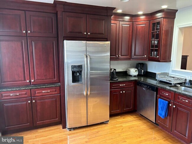 Building Photo - 146 Washington St