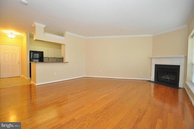 Building Photo - 4550 Strutfield Ln