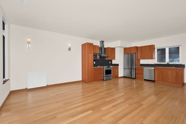 Building Photo - Gorgeous 2 Bedroom Fremont Townhome plus Office