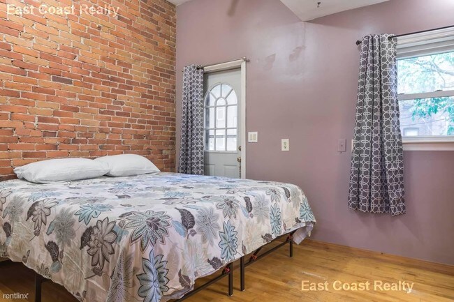 Building Photo - 24 Worthington St